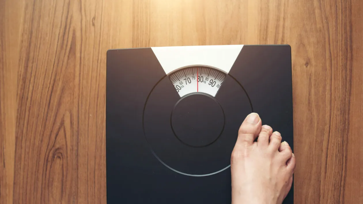 Vedeta care se topește pe picioare! Oamenii sunt îngrijorați: „Se pare că a slăbit cel puțin 34 kg”