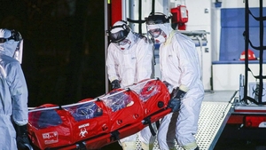 Asistentă din Suceava, dezvăluiri cu ochii în lacrimi despre un pacient testat pozitiv cu Covid-19: „Vă rog frumos, ajutaţi-mă că nu mai pot!”
