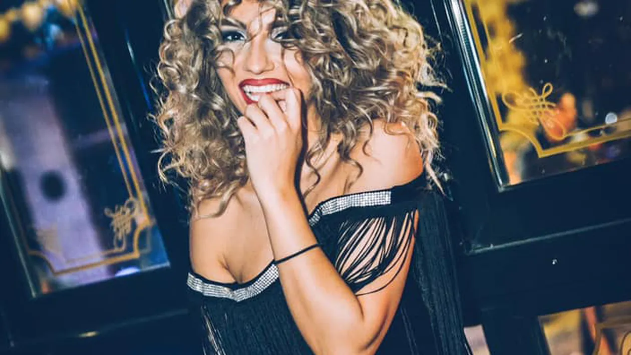 Bad Angie s-a demachiat în direct la TV! Cum arată adevărata ei față