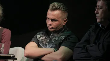 Codin Maticiuc, soc la lansarea cartii: O lingea constiincioasa in timp ce o tineam de par cu narile aproape de locul penetrarii