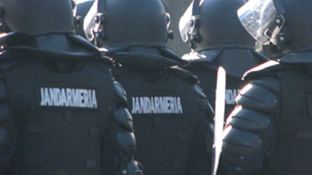 Abuzurile Jandarmeriei continua: Daca mai esti tare in gura, te bag in duba si te rup cu bataia!