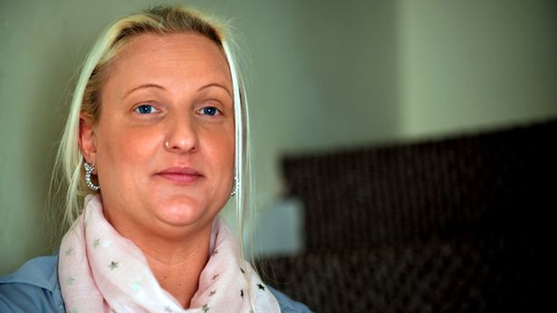 60 de ore de abuz, înregistrate: „Tatăl meu m-a violat de la patru ani și filma toate aceste momente”