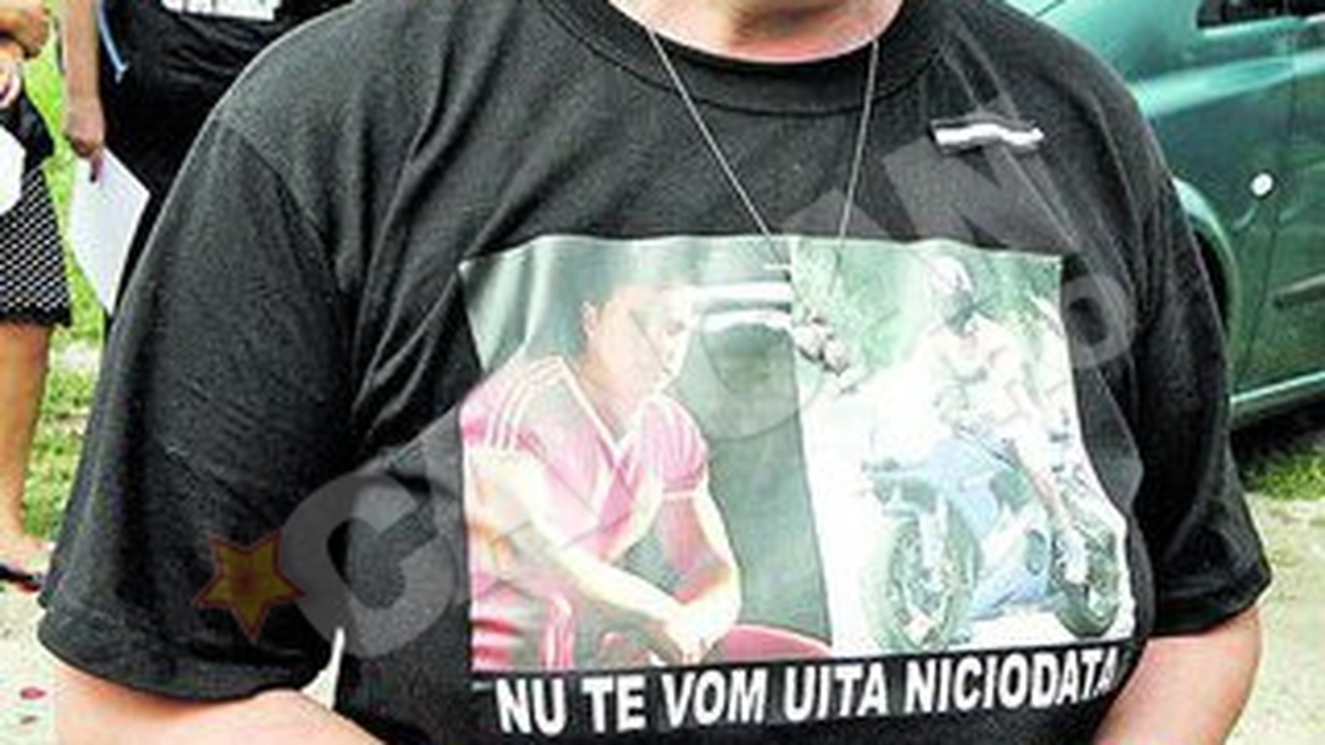 Mama stripperului decedat in accident e suparata pe liderul Flamingo Boys: "Cornel Pasat isi face reclama pe spatele unui mort!"