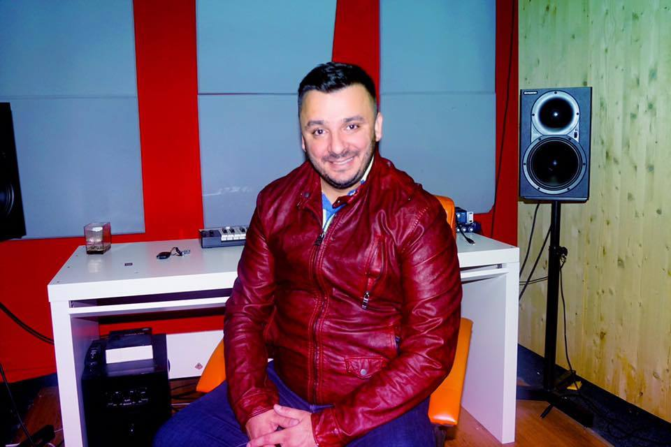 Liviu Guţă, declarat mort de familie! I-au făcut parastasul manelistului: ”Mama a leşinat!”