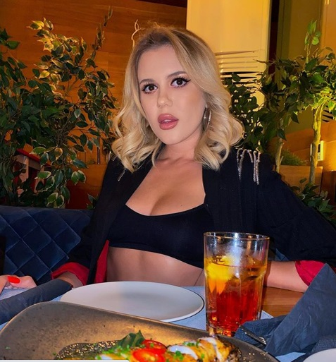 Emily Burghelea, fosta asistentă de la Acces Direct