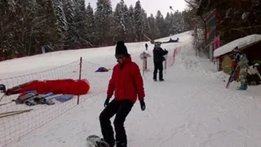 Marina Dina a invatat sa se dea cu placa, dar se plange ca a cazut de prea multe ori! Crezi ca se descurca pe partie?