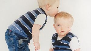 Instagram a şters această fotografie, iar mama micuţului bolnav a luat atitudine! Ce a urmat te va lăsa fără cuvinte: “Ce vedeţi când vă uitaţi la băiatul meu...“
