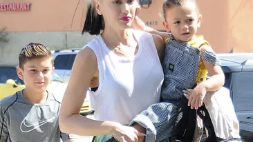 În ce ipostaze au fost fotografiate vedetele internaţionale! Acestea sunt cele mai tari poze