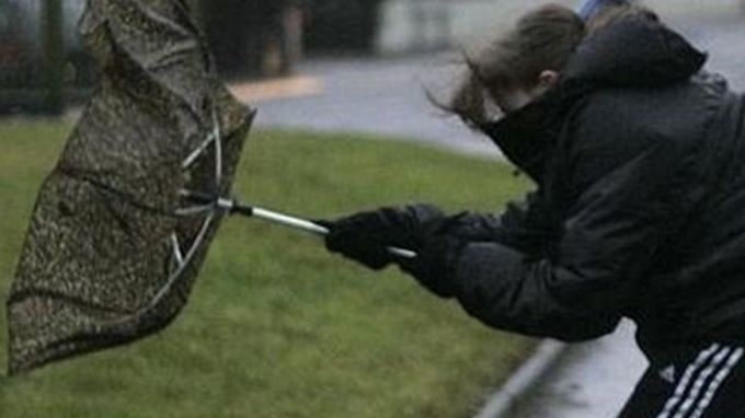Avertizare meteo: ploi torenţiale, vijelii şi căderi de grindină!