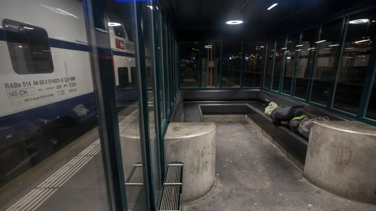 Deși câștigă 4.000 de franci elvețieni pe lună, un muncitor român la Zurich doarme pe stradă. Care e motivul