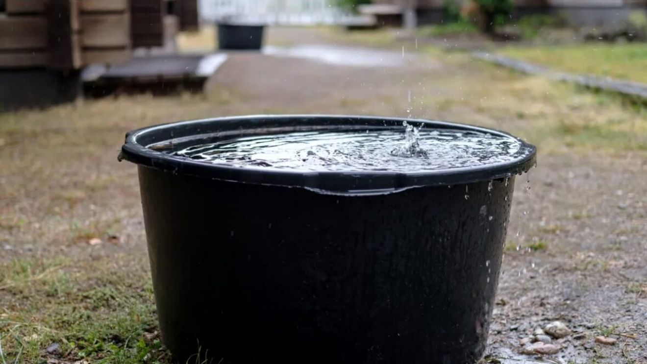 Cât costă taxa pe apa de ploaie? Toată lumea trebuie să o plătească