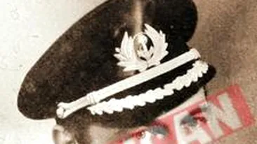 Basescu isi reinnoieste brevetul de comandant