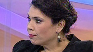 "Ai trait in pacat. Pentru numele lui Dumnezeu, ai 35 de ani, trebuie sa muncesti"! Corneliu Vadim Tudor o angajeaza pe Ioana Tufar! Vezi de ce situatia ei nu se aseamana cu cea a Marianei Moculescu!