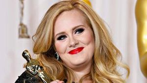 Adele, de nerecunoscut fara machiaj! Cum a aparut cantareata pe strazile din Londra