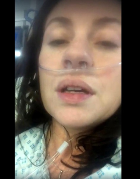 Mesajul viral al unei mame care a contractat coronavirus: “Simţeam că am cioburi în plămâni! Am pierdut noţiunea timpului, lăsaţi ţigările”