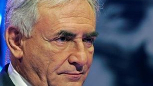 Dominique Strauss - Khan, din nou acuzat de viol! O jurnalista din Franta a depus plangere impotriva lui!