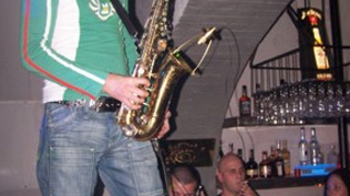 Saxofonistul DJ Dax de la Divertis sufera de o forma rara de cancer!