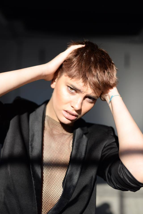 Uite cum arată acum LAURA GIURCANU, la cinci luni după ce s-a tuns foarte scurt!