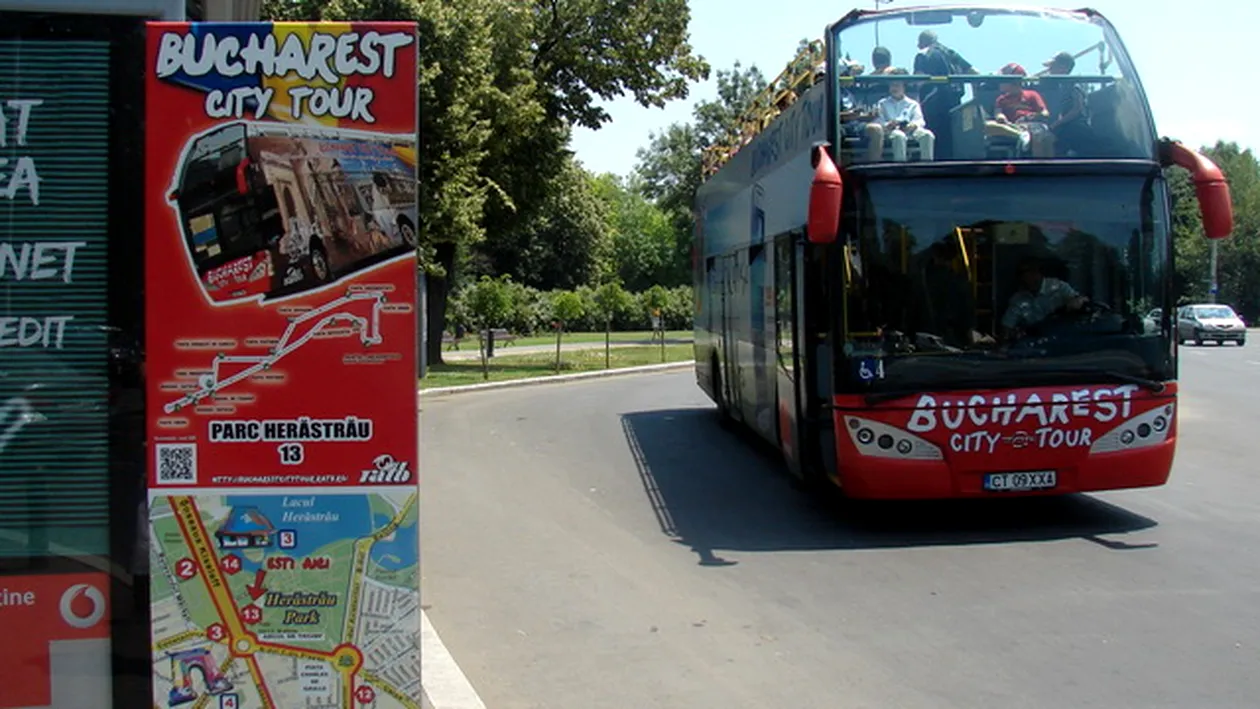 Linia turistica Bucharest City Tour s-a inchis! Cati straini crezi ca s-au plimbat anul asta cu autobuzele supraetajate?