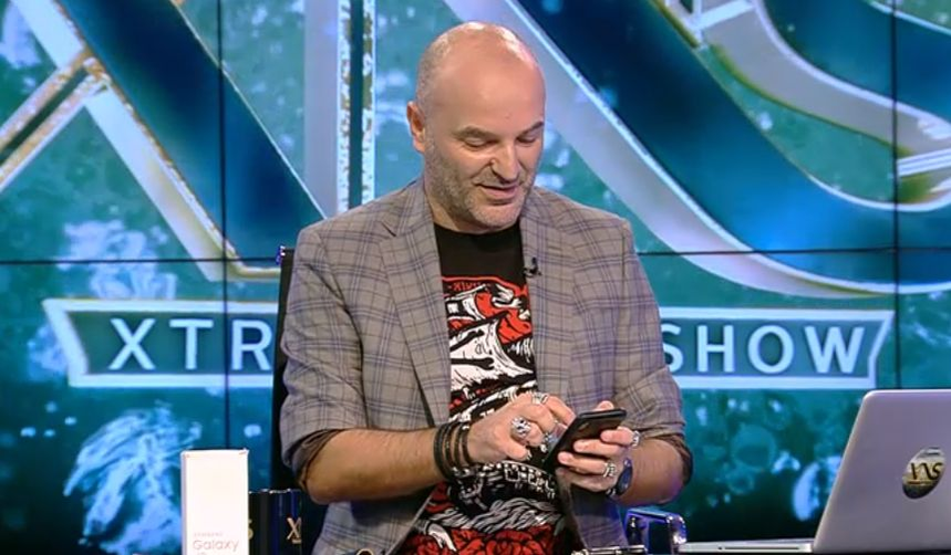 Dan Capatos, surprins de un mesaj pe care l-a primit în timp ce era în direct la TV. L-a citit imediat:  “Mi s-a părut emoţionant”