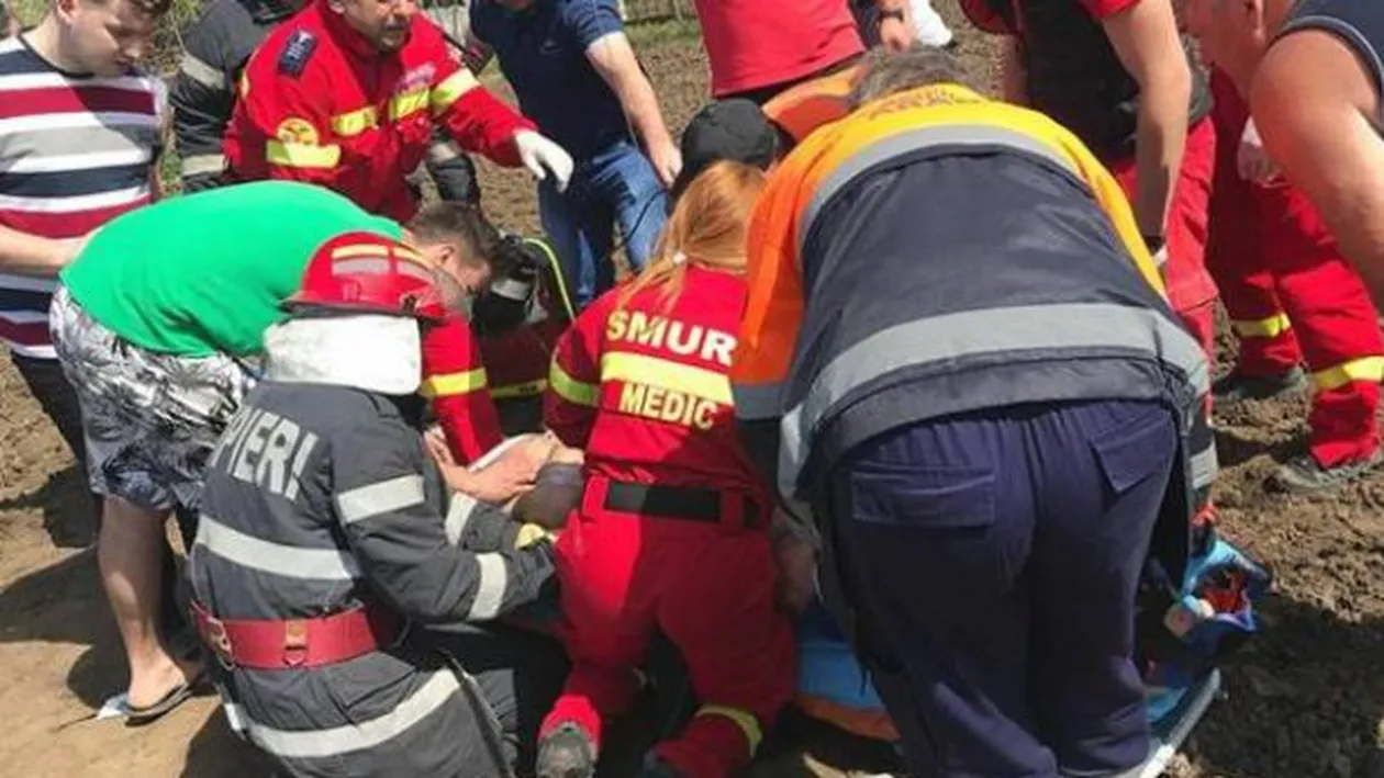 Cei trei bărbați din Timiș, căzuți în fântâna pe care încercau să o curețe, au murit