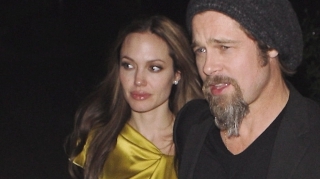 Angelina Jolie l-a convins pe Brad Pitt sa-si faca lifting!