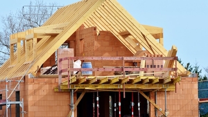 Case fără autorizație? În ce condiții vei putea construi, dacă se modifică în 2025 Codul urbanismului
