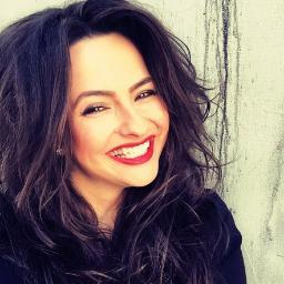 ”Isterica de la miezul nopţii” a mai dat o lovitură! Ce se va întâmpla cu Adela Lupşe, zilele astea, la Paris