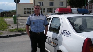 Razi cu lacrimi! Ce raspuns a dat POLITISTUL Godina cand a fost intrebat despre conditiile de admitere la Scoala de Politie
