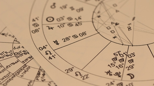 Horoscop saptamanal 20 - 26 august 2018. Peștii pot primi o mărire de salariu