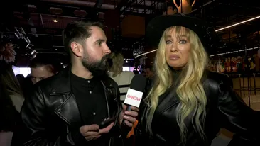 Cum arăta blondina Tania Budi acum 20 de ani! Poza pe care ar vrea să o șteargă de pe internet: cu vulturul pe maieu, în epoca în care Mamaia se visa America!