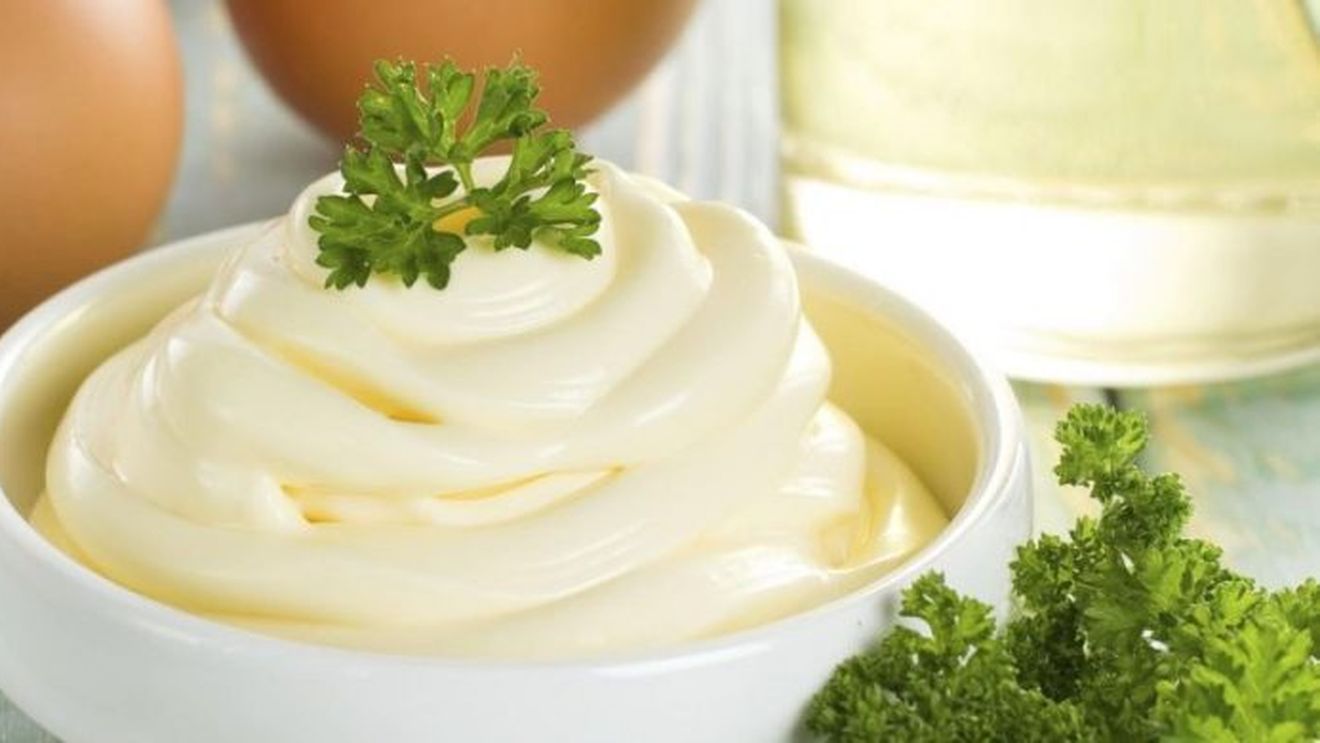 Maioneză delicioasă și rapidă. 5 rețete de maioneză