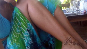 Iulia Vantur s-a tatuat in India!