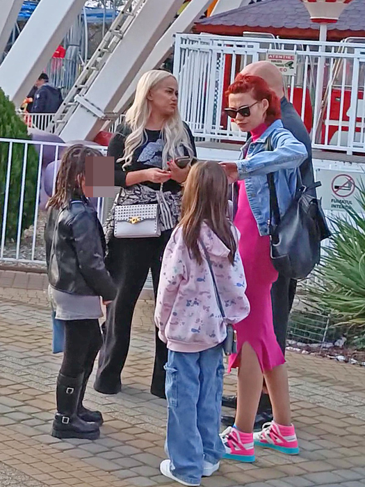 Anda Adam și soțul ei, surprinși în ipostaze cum rar mai vezi, dar… Cine le-a ”tulburat” liniștea