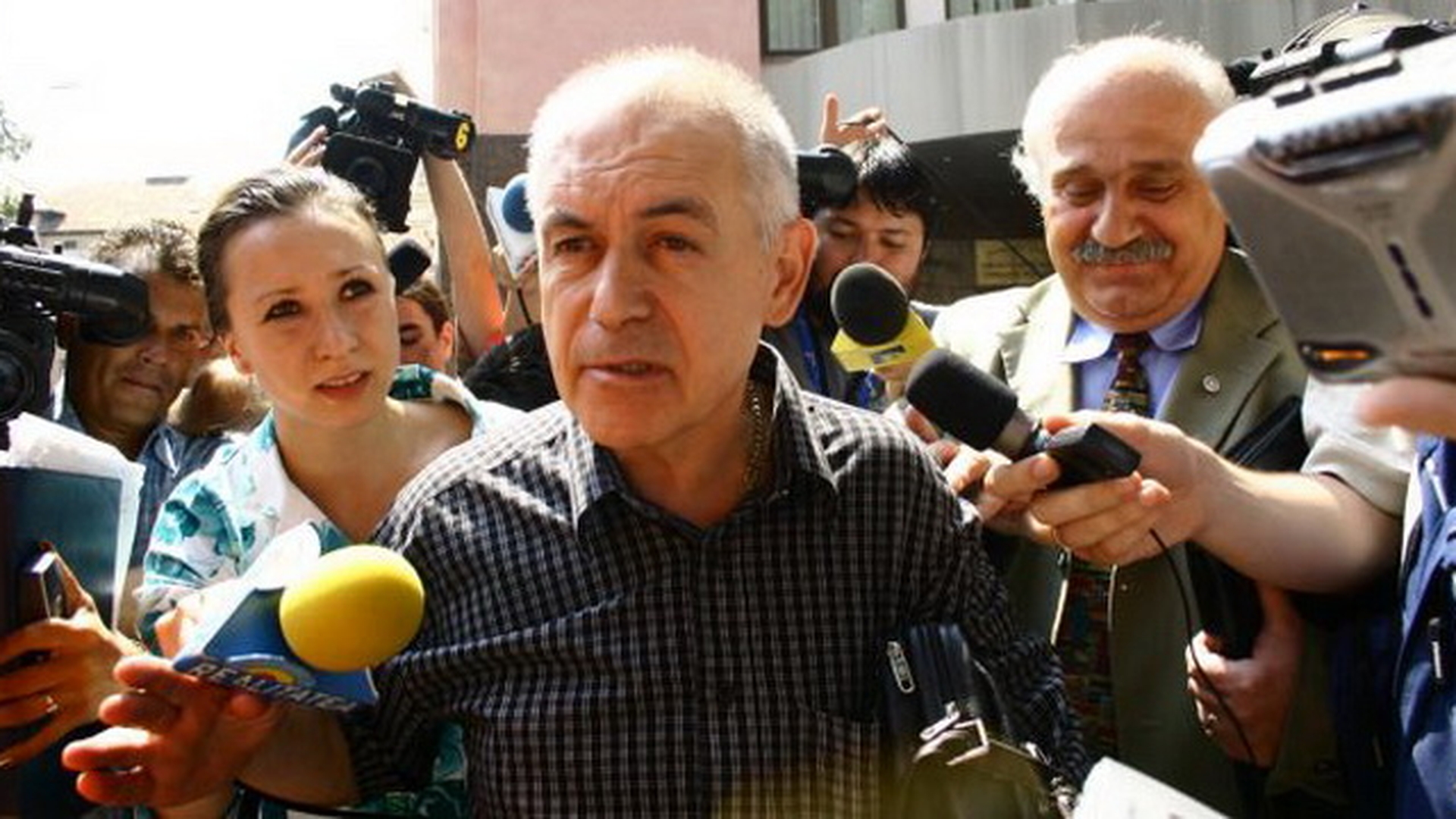 Cum i-au picat doctorului Ciomu aproape 150.000 de euro in brate!