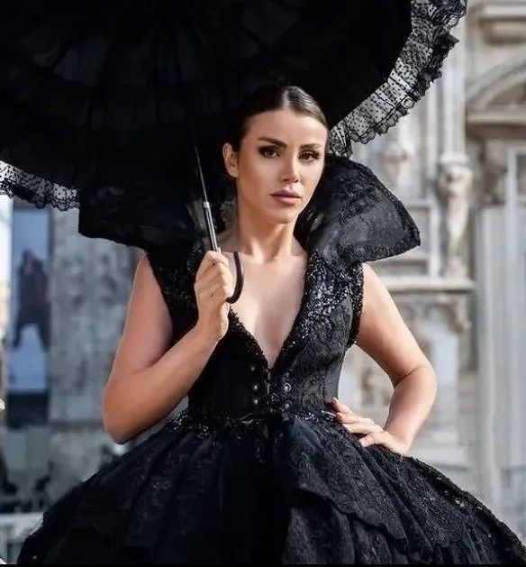 Miss Europe a murit la 27 de ani. A căzut de pe un pod, după ce a fugit de poliție