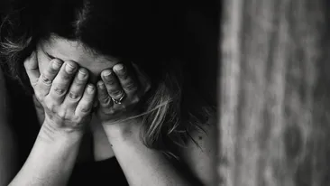 Mai ceva ca-n filme! Cum a decis să se răzbune o femeie pe soțul ei, după ce l-a prins că o înșela