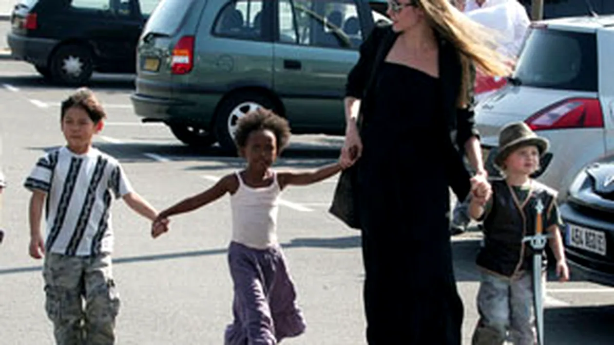 Angelina Jolie vrea full house! As putea deveni din nou mamica!