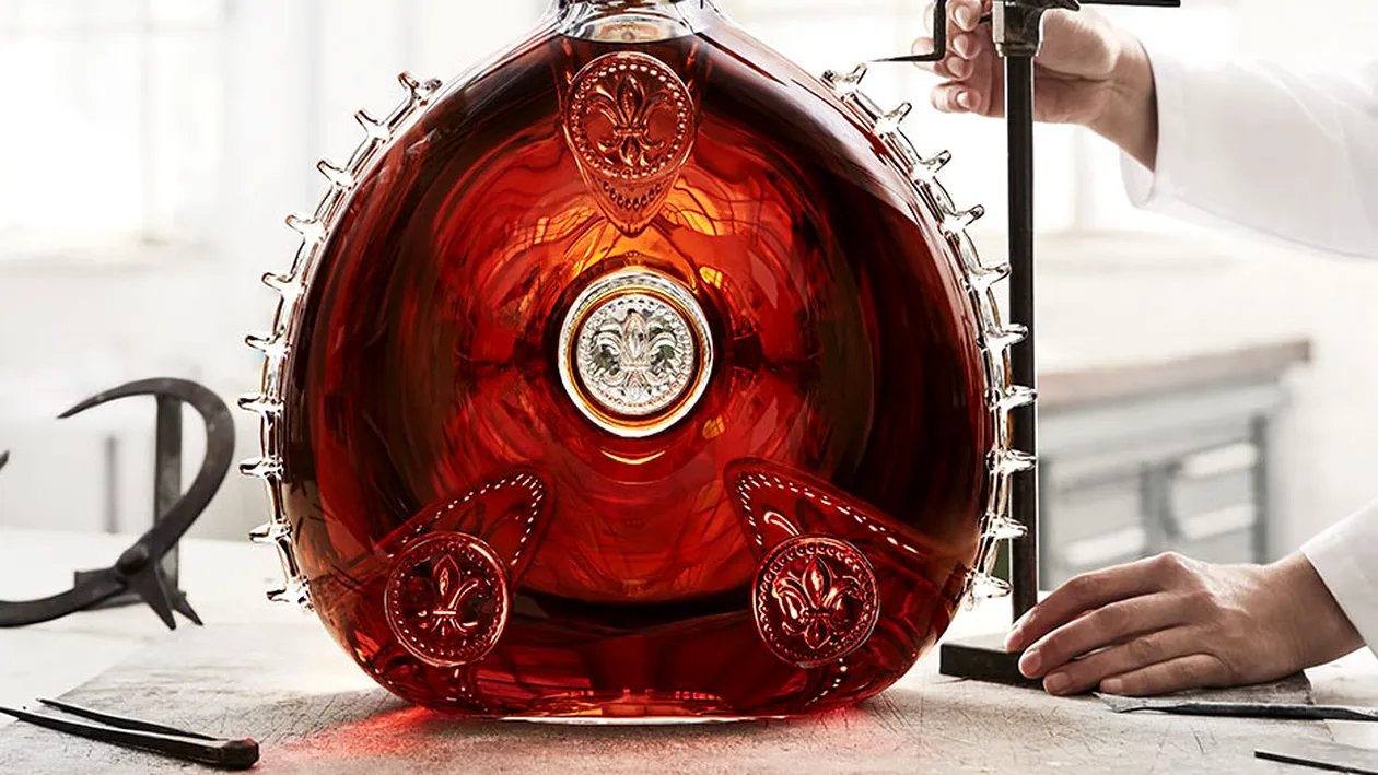 (P) Premieră mondială! Louis XIII prezintă Le Salmanazar, singurul decantor de cristal de 9 litri creat vreodată