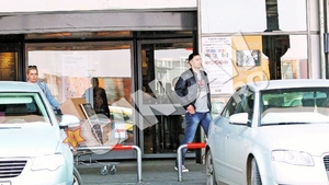 Trica joaca la constructie. "Jose" s-a pus pe redecorari de primavara