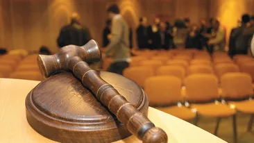 Licitație de tablouri în scop caritabil!