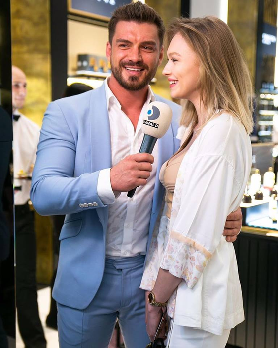 Bogdan Vlădău și Gina Chirilă, jefuiți de cel mai bun prieten