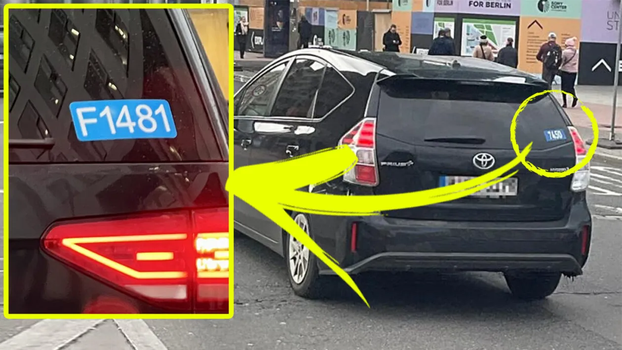 Misterul autocolantului albastru de pe mașini a fost elucidat! Ce înseamnă acele cifre și litere, de fapt, și unde poate fi întâlnit