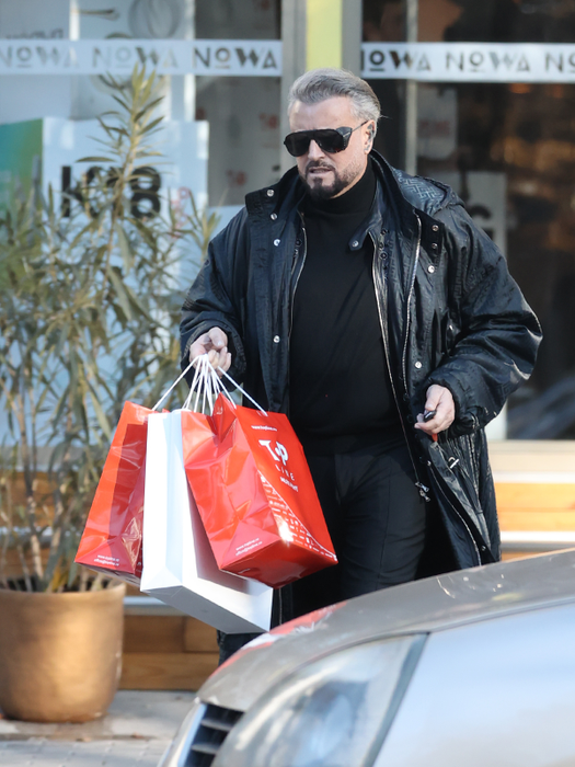 Cătălin Botezatu a primit cadouri (Foto: CANCAN.RO)