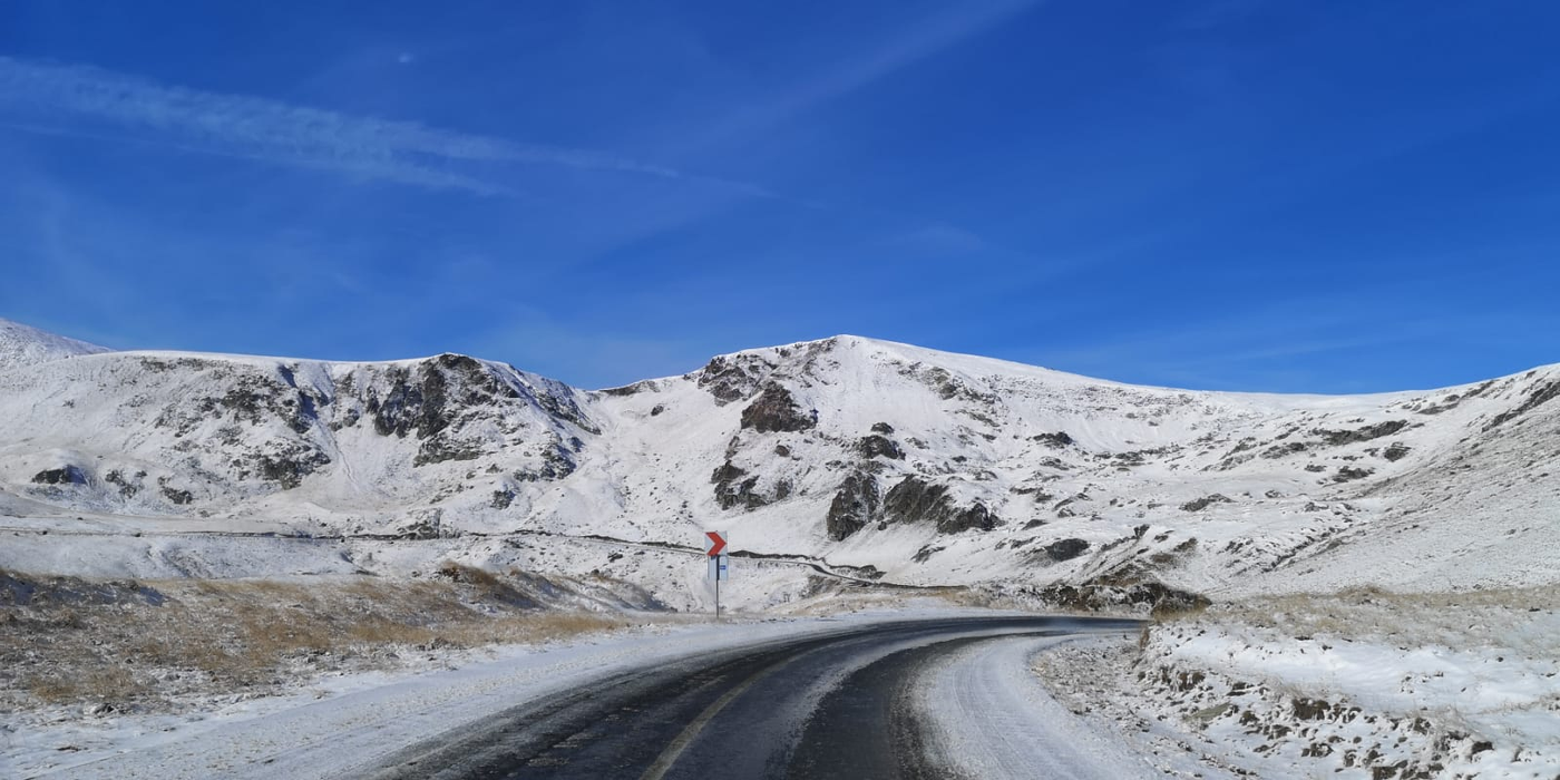 Prima ninsoare din toamna lui 2019 pe Transalpina a lăsat un peisaj de vis