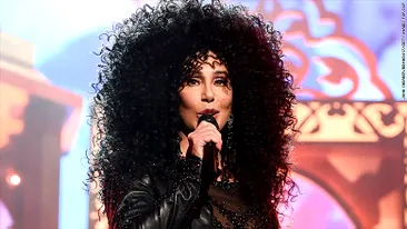 Cher, apariție impecabilă la 72 de ani pe covorul roșu! Artista a dezvăluit secretul frumuseții sale
