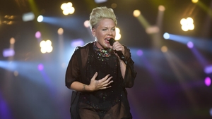 Mariajul lui Pink. 20 de ani cu Carey Hart, între crize repetate și zvonuri de infidelitate