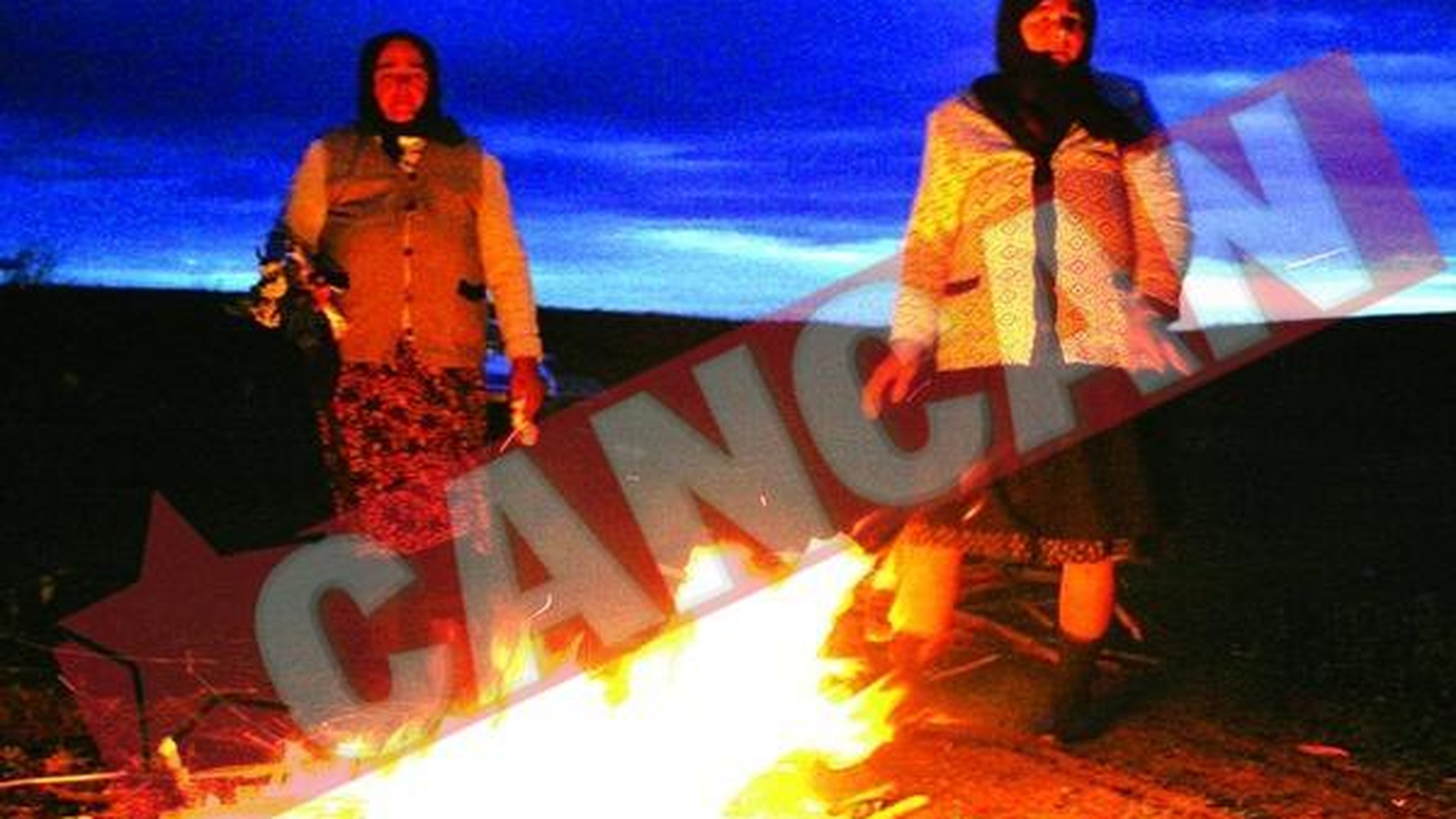 Oltencele au incalzit sufletele mortilor in dimineata de Joia Mare