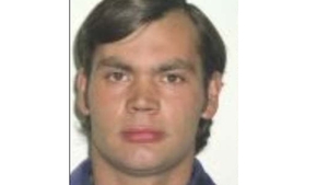 Un tânăr de 34 de ani a dispărut din spital! Familia a alertat autoritățile. L-ați văzut?