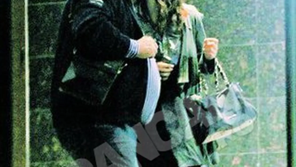 Patronul firmei Leonardo, in tandreturi cu o satena misterioasa. Frumoasa si milionarul